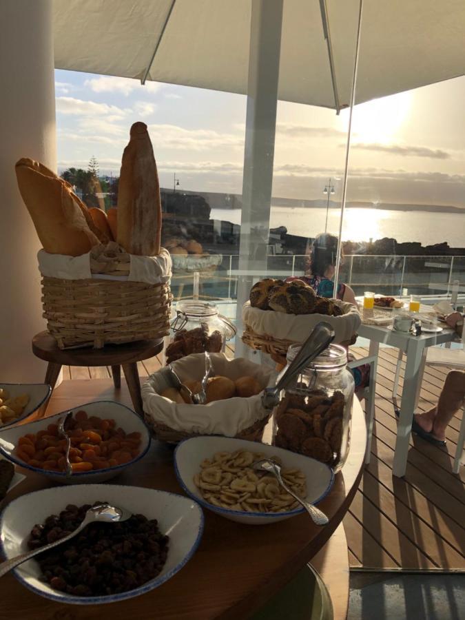 Calalanzarote Suites Hotel - Adults Only Playa Blanca  Exterior foto A bread station on a cruise ship