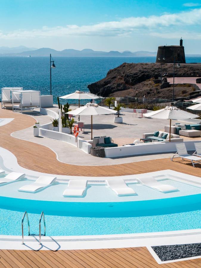 Calalanzarote Suites Hotel - Adults Only Playa Blanca  Exterior foto The pool at the White Club
